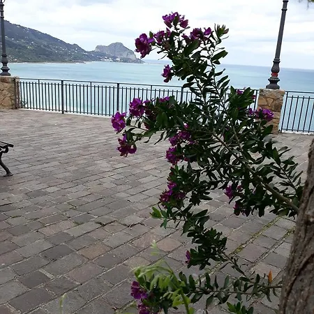 Casa Sul Mare 펜션 *